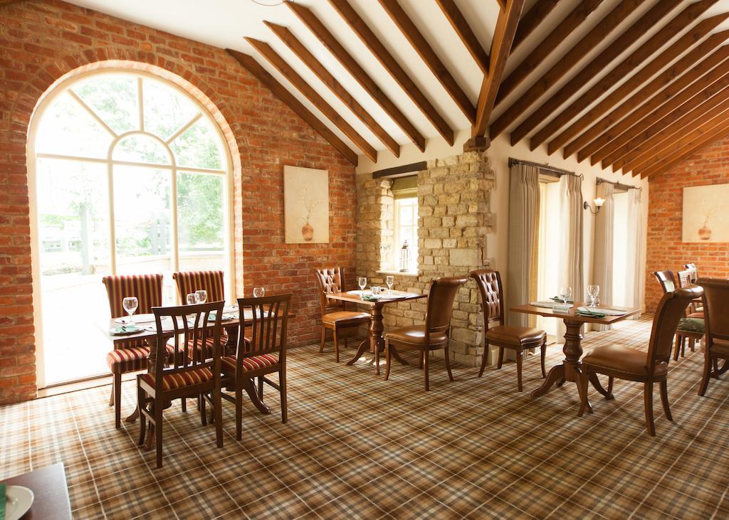 The Woodhouse Arms Hotell Grantham Exteriör bild